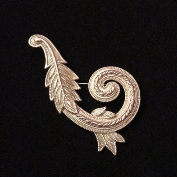 JJ Jonette Jewelry Vintage Silver Pewter Brooch - Picture 3 of 5